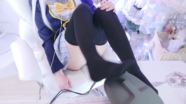 [亭子wwASMR]可爱亭宝在线助眠啦 大量COS轻语掏耳踩耳哦 6